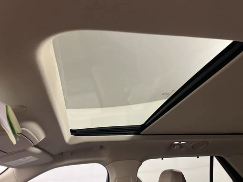 Used 2021 Ford Explorer Limited w/ Equipment Group 301A image 25