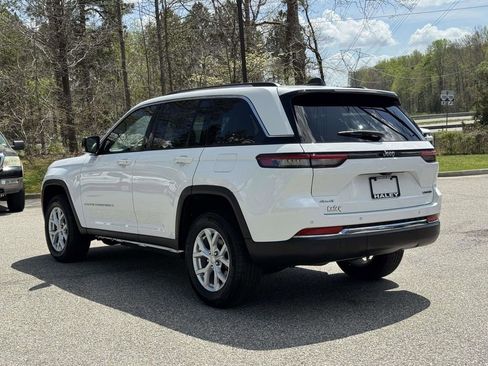 Used 2023 Jeep Grand Cherokee Limited AWD/4WD image 23