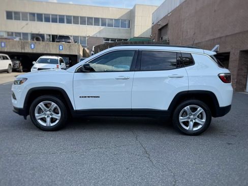 Used 2023 Jeep Compass Latitude w/ Convenience Group AWD/4WD image 14
