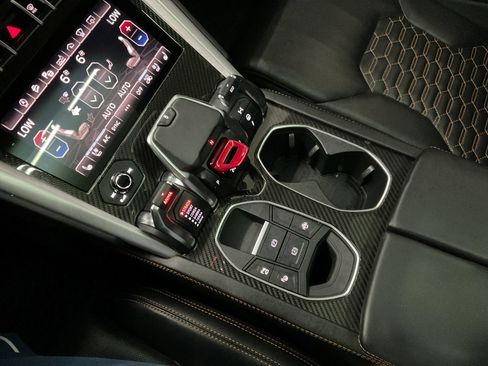 Used 2021 Lamborghini Urus AWD/4WD image 53