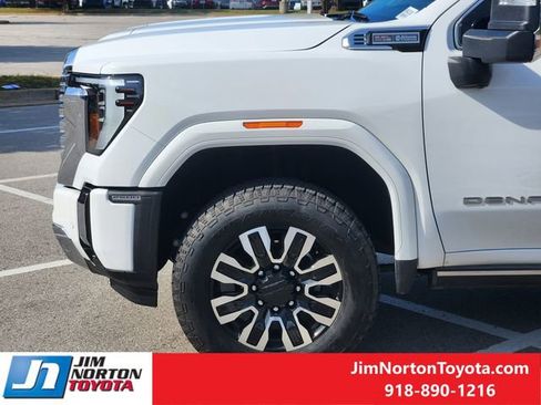 Used 2025 GMC Sierra 2500 Denali w/ Denali Reserve Package image 9