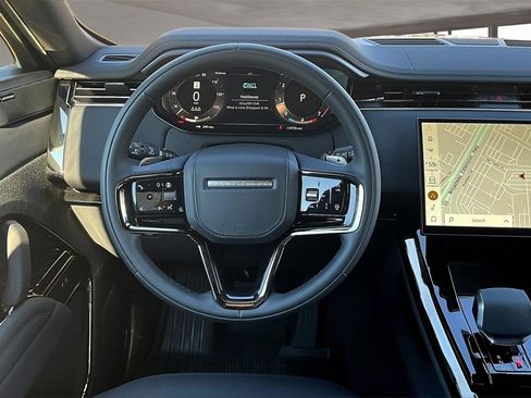 Used 2025 Land Rover Range Rover Sport SE image 5
