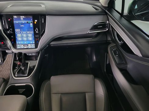 Certified 2025 Subaru Outback Onyx Edition image 26