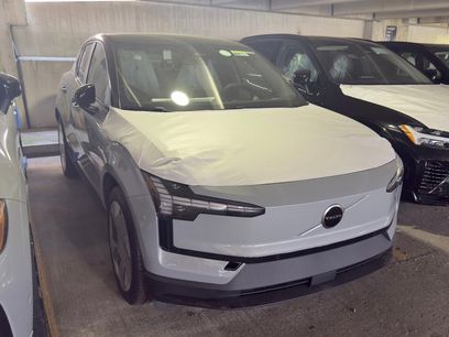 New 2025 Volvo EX30 Plus w/ Climate Package