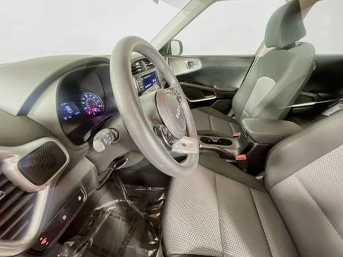 Used 2022 Kia Soul LX FWD image 20