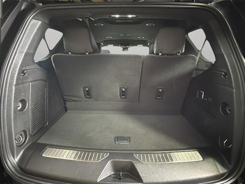 Certified 2025 GMC Yukon Denali image 30