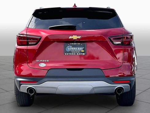 Used 2023 Chevrolet Blazer LT FWD image 5