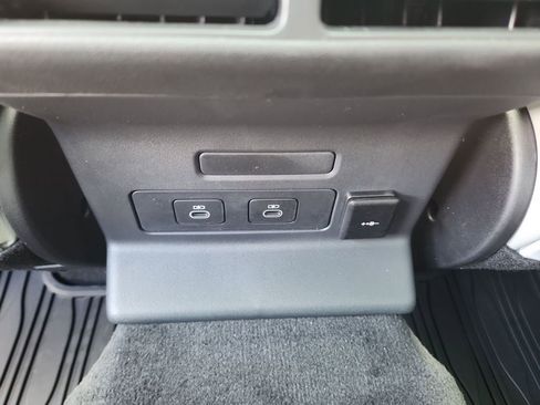 Used 2026 Land Rover Range Rover Velar S image 26