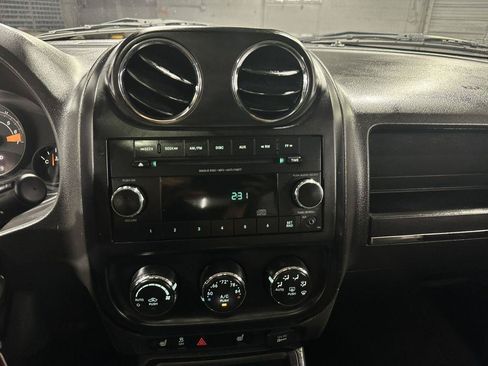 Used 2016 Jeep Patriot High Altitude AWD/4WD image 14
