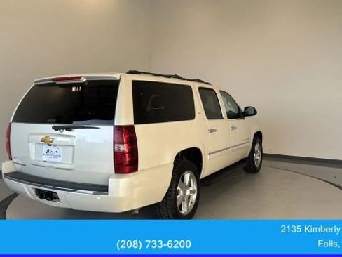 Used 2014 Chevrolet Suburban LTZ image 8