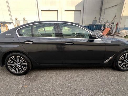 Used 2018 BMW 530e RWD image 21