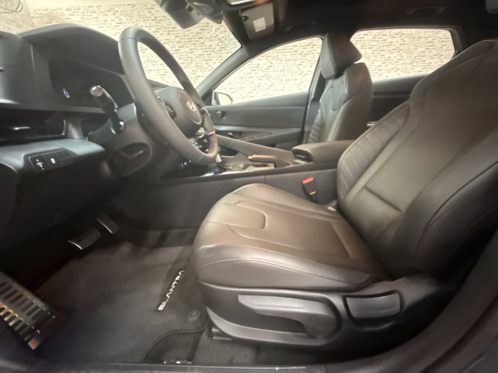 New 2026 Hyundai Elantra SEL Sport FWD image 22