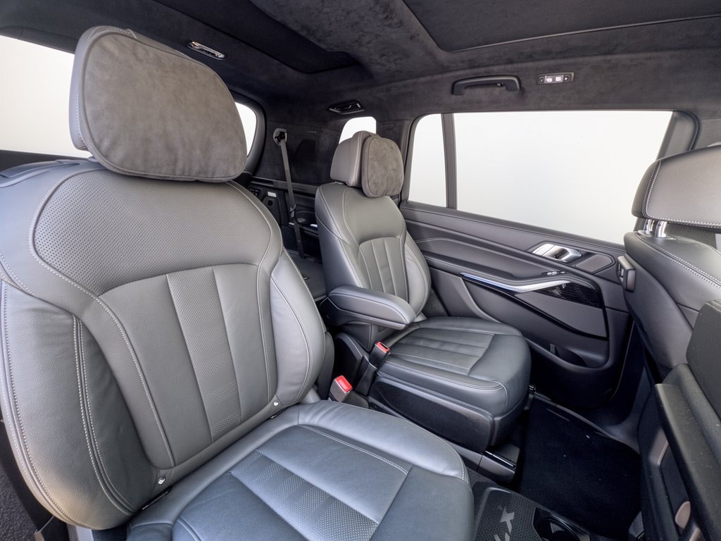 Used 2019 BMW X7 xDrive50i w/ M Sport Package AWD/4WD image 29