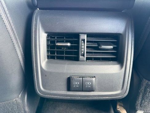 Used 2019 Toyota Avalon XLE w/ Preferred Accessory Package image 35