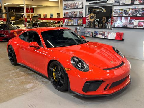 Used 2018 Porsche 911 GT3 w/ Sport Chrono Package RWD image 6