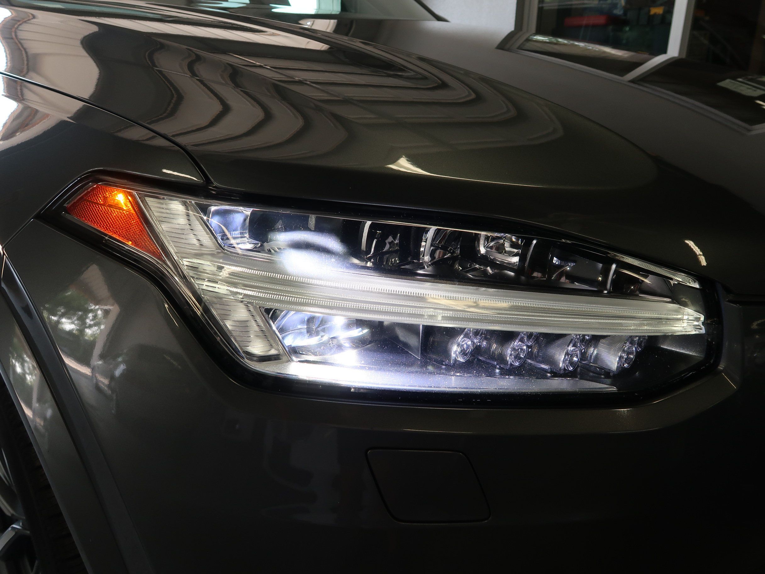 Used 2017 Volvo XC90 T6 Momentum w/ Vision Package AWD/4WD image 43