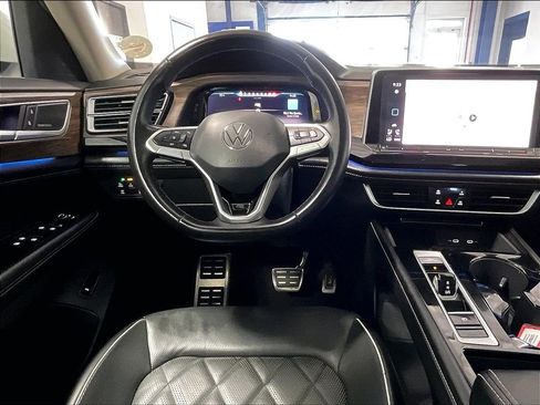 Used 2024 Volkswagen Atlas SEL Premium R-Line AWD/4WD image 17