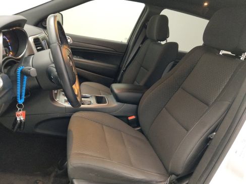 Used 2018 Jeep Grand Cherokee Laredo image 17