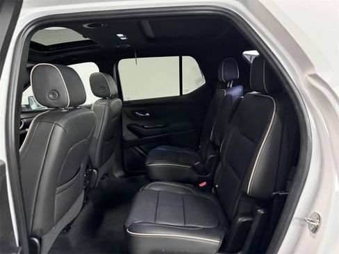 Used 2023 Chevrolet Traverse Premier image 33