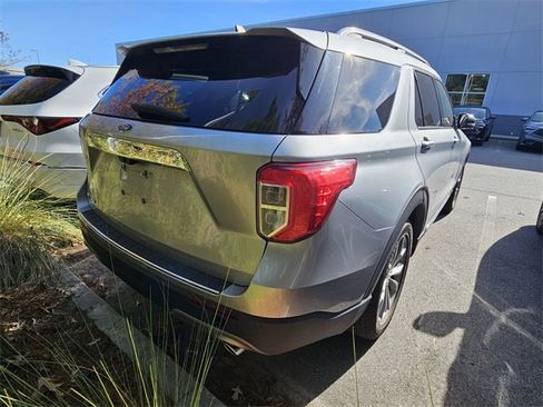 Used 2023 Ford Explorer Limited w/ Equipment Group 301A image 7