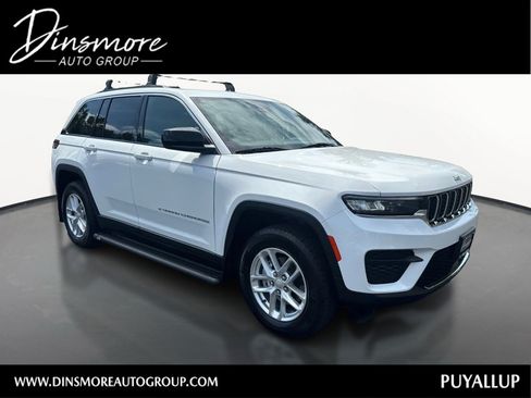 Used 2024 Jeep Grand Cherokee Laredo X w/ Trailer Tow Package AWD/4WD image 1