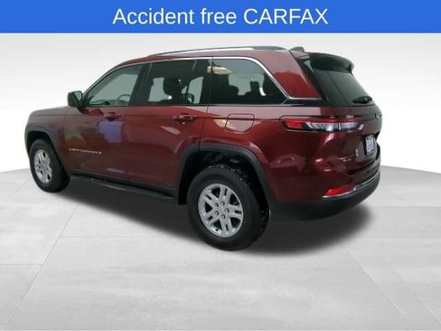 Used 2022 Jeep Grand Cherokee Laredo w/ Luxury Tech Group I image 4