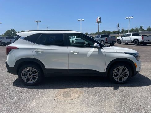 Used 2024 Kia Seltos S FWD image 8