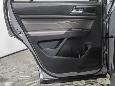 Certified 2023 Volkswagen Atlas Cross Sport SE image 39