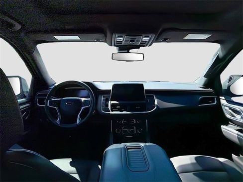 Used 2023 Chevrolet Suburban Z71 w/ Z71 Off-Road Package image 17