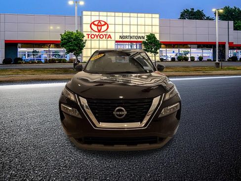 Used 2023 Nissan Rogue SV FWD image 4