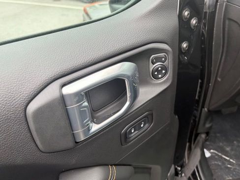 New 2026 Jeep Gladiator Sport AWD/4WD image 13