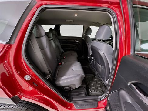 Used 2019 Hyundai Santa Fe SE image 28