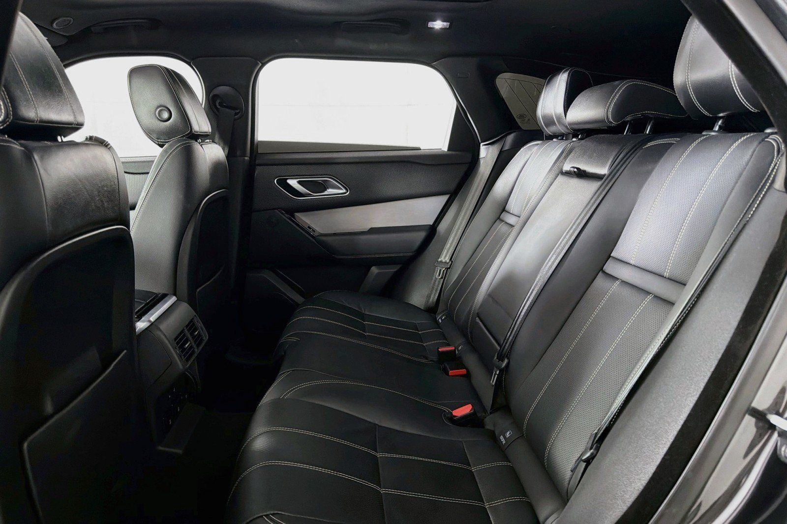 Used 2021 Land Rover Range Rover Velar R-Dynamic S AWD/4WD image 8