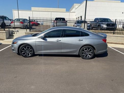 Used 2024 Chevrolet Malibu RS w/ LPO, Floor Liner Package image 8
