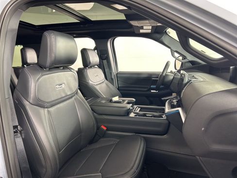 New 2025 Ford Expedition Max Platinum w/ Stealth Performance Package image 28