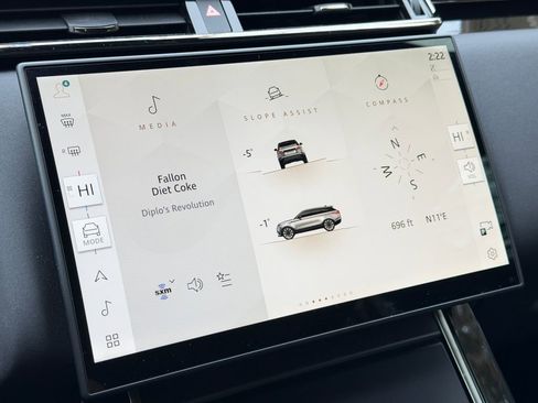 Used 2026 Land Rover Range Rover Velar Dynamic SE image 21