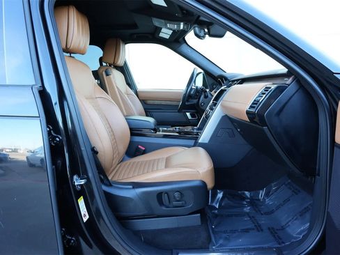 Used 2017 Land Rover Discovery HSE Luxury image 21