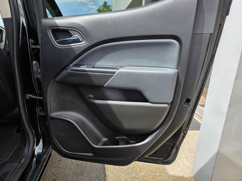 Used 2015 Chevrolet Colorado Z71 AWD/4WD image 23