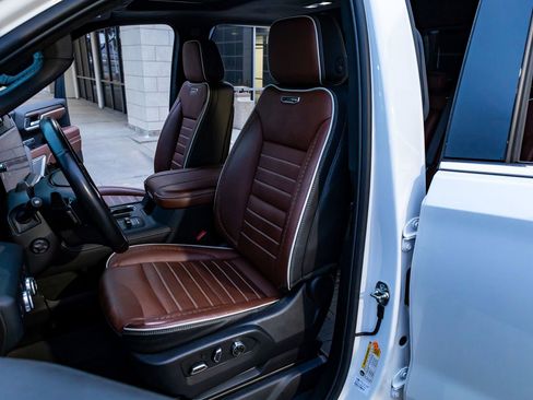 Used 2025 GMC Sierra 1500 Denali Ultimate image 29