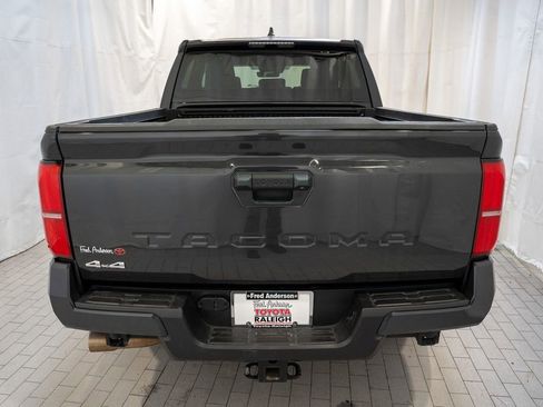 Certified 2024 Toyota Tacoma SR5 image 4