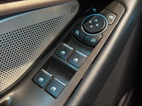 Used 2025 Ford Explorer ST image 37