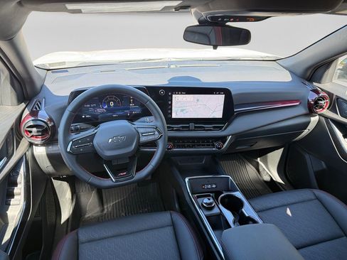 Used 2026 Chevrolet Equinox RS w/ Convenience Package III image 12