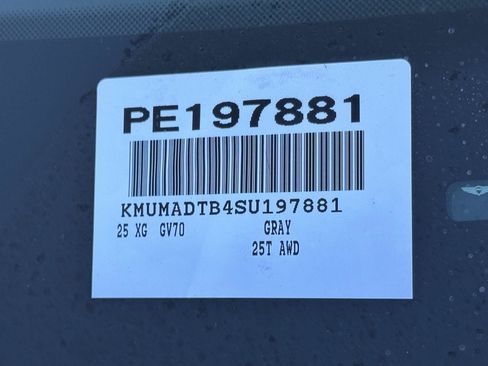 Used 2025 Genesis GV70 2.5T AWD/4WD image 14
