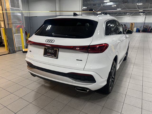 Used 2025 Audi Q5 Premium w/ Convenience Package AWD/4WD image 5