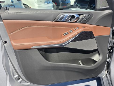 New 2026 BMW X7 xDrive40i w/ M Sport Package image 17