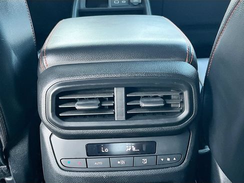 Used 2025 Honda Pilot TrailSport image 25