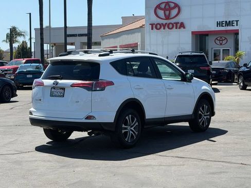 Used 2018 Toyota RAV4 LE w/ All Weather Liner Package FWD image 5