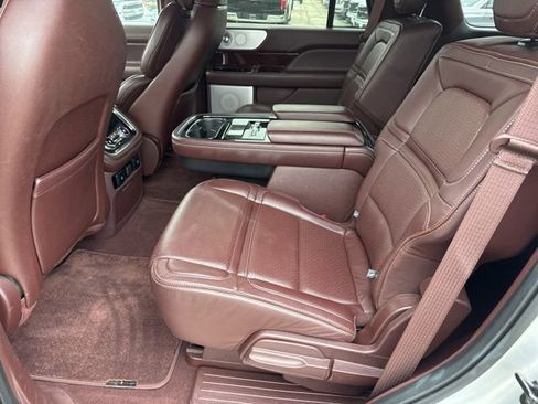 Used 2018 Lincoln Navigator Black Label image 12