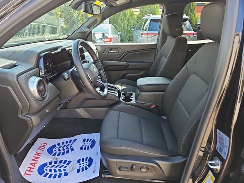 Used 2024 Chevrolet Colorado LT w/ LT Convenience Package II image 11