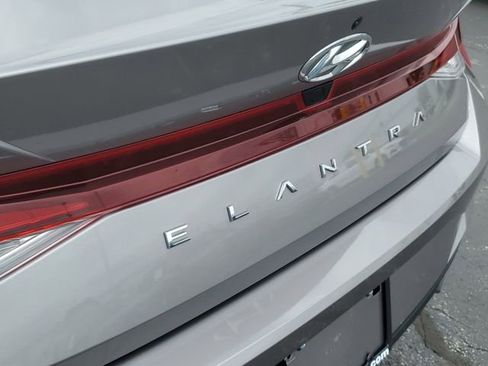 Certified 2023 Hyundai Elantra SEL FWD image 7